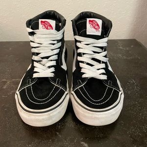 Men’s: 5.5  Women’s: 7  Vans SK8-HI